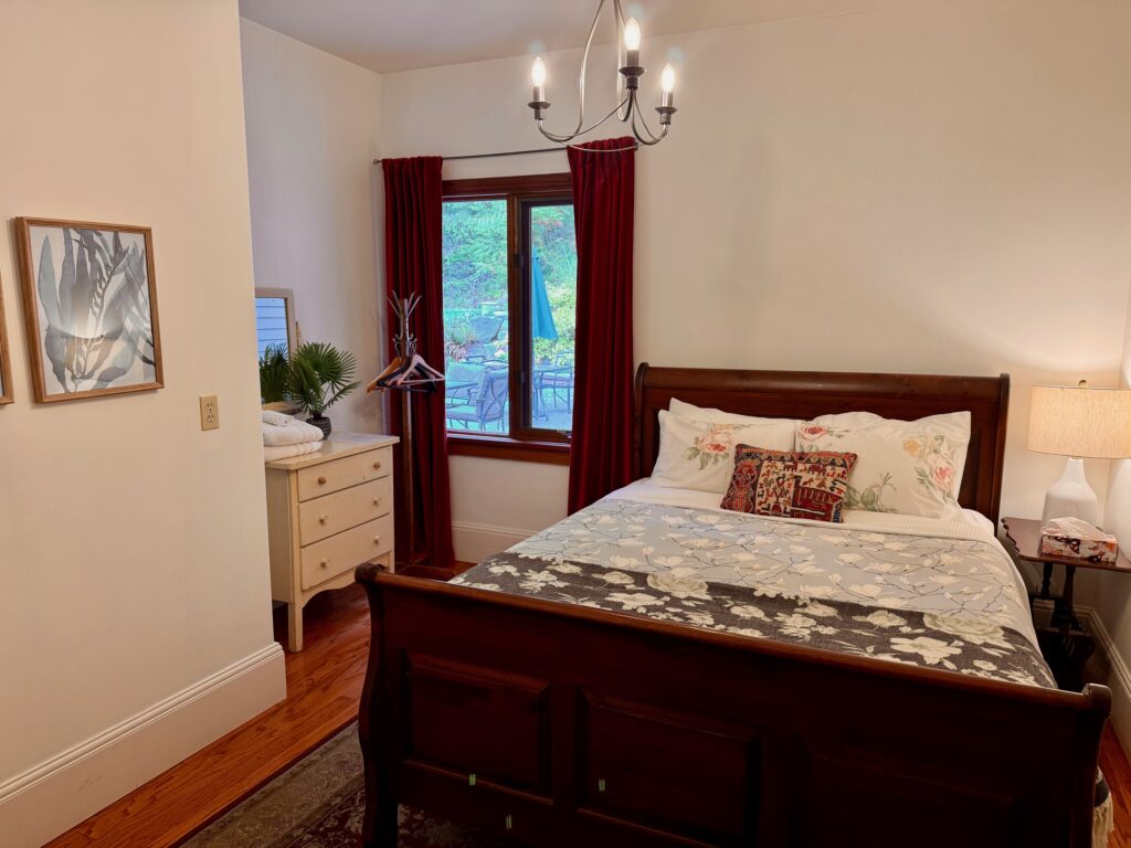 The Garden Suite: Bedroom 2 – Queen
