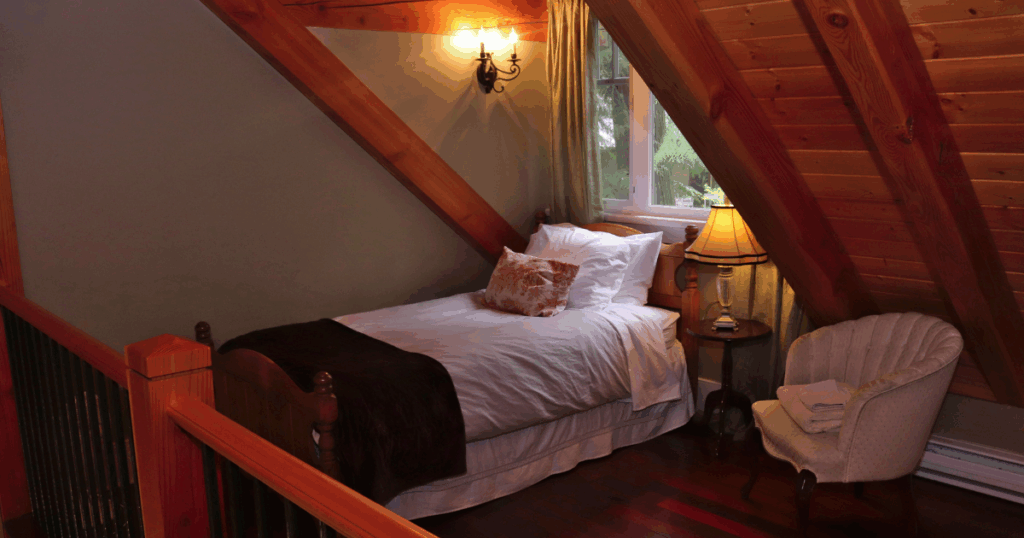 Carriage House Upper Single Bed